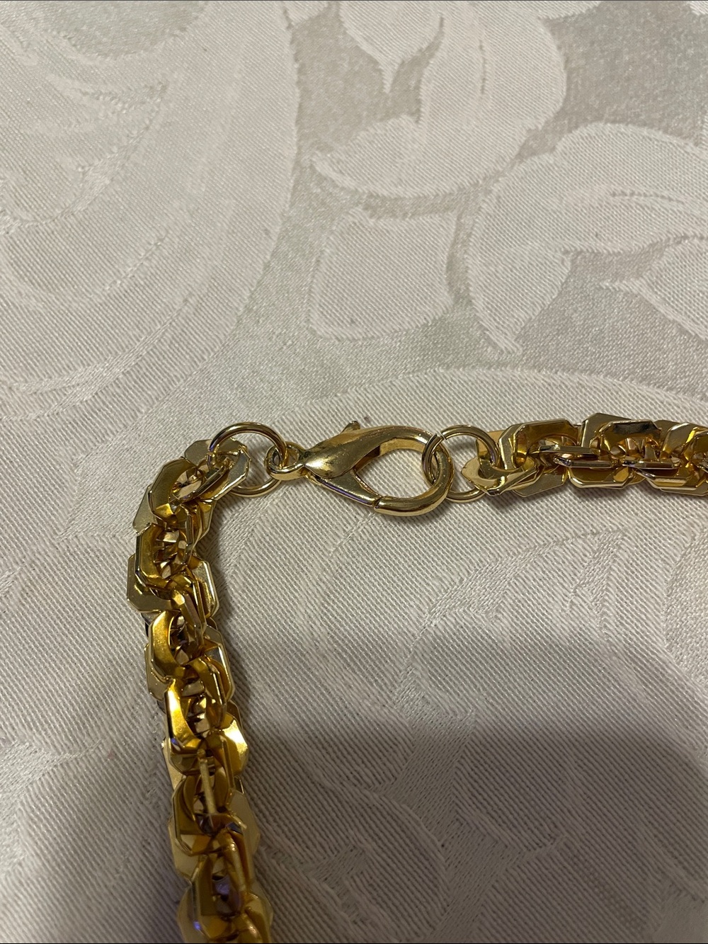 Gold-Tone Women’s Rope Link Necklace - Picture 4 of 5